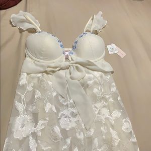 💕 White sexy sheer lingerie w/blue flowers